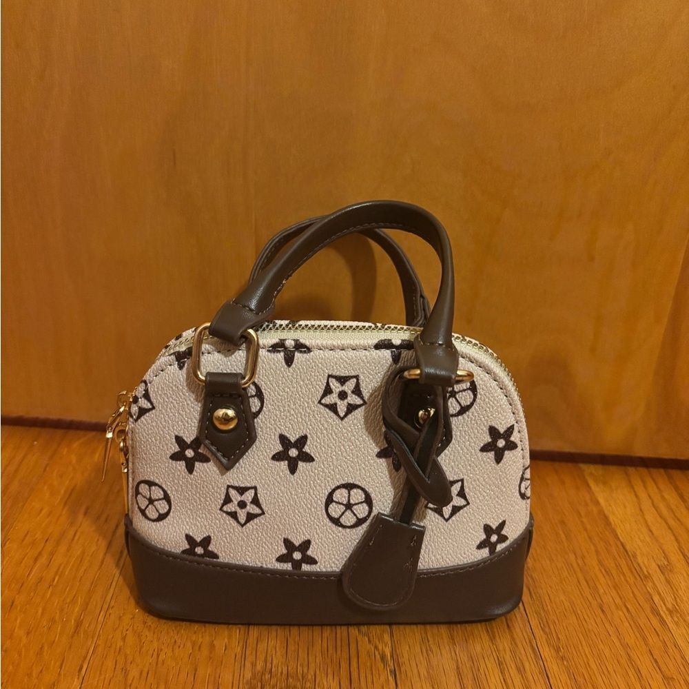 Source Unknown White and Brown Mini Dome Satchel